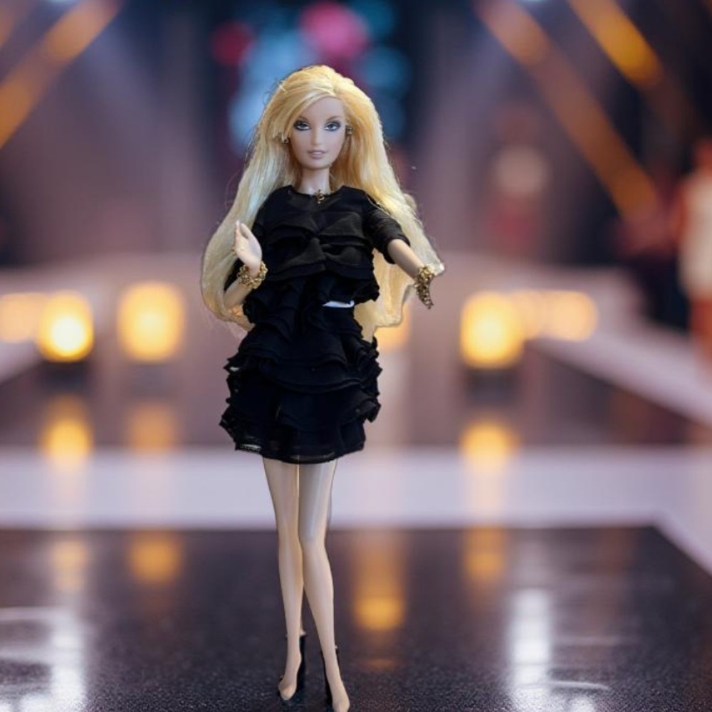 Barbie Doll Juicy couture 2004 Beverly
Hills (2008) Chiffon dress & jewelry - Picture 14 of 16
